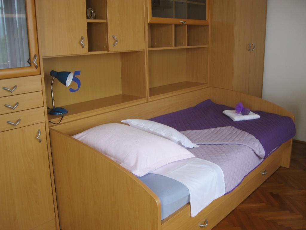 Apartment Promona Drniš Esterno foto