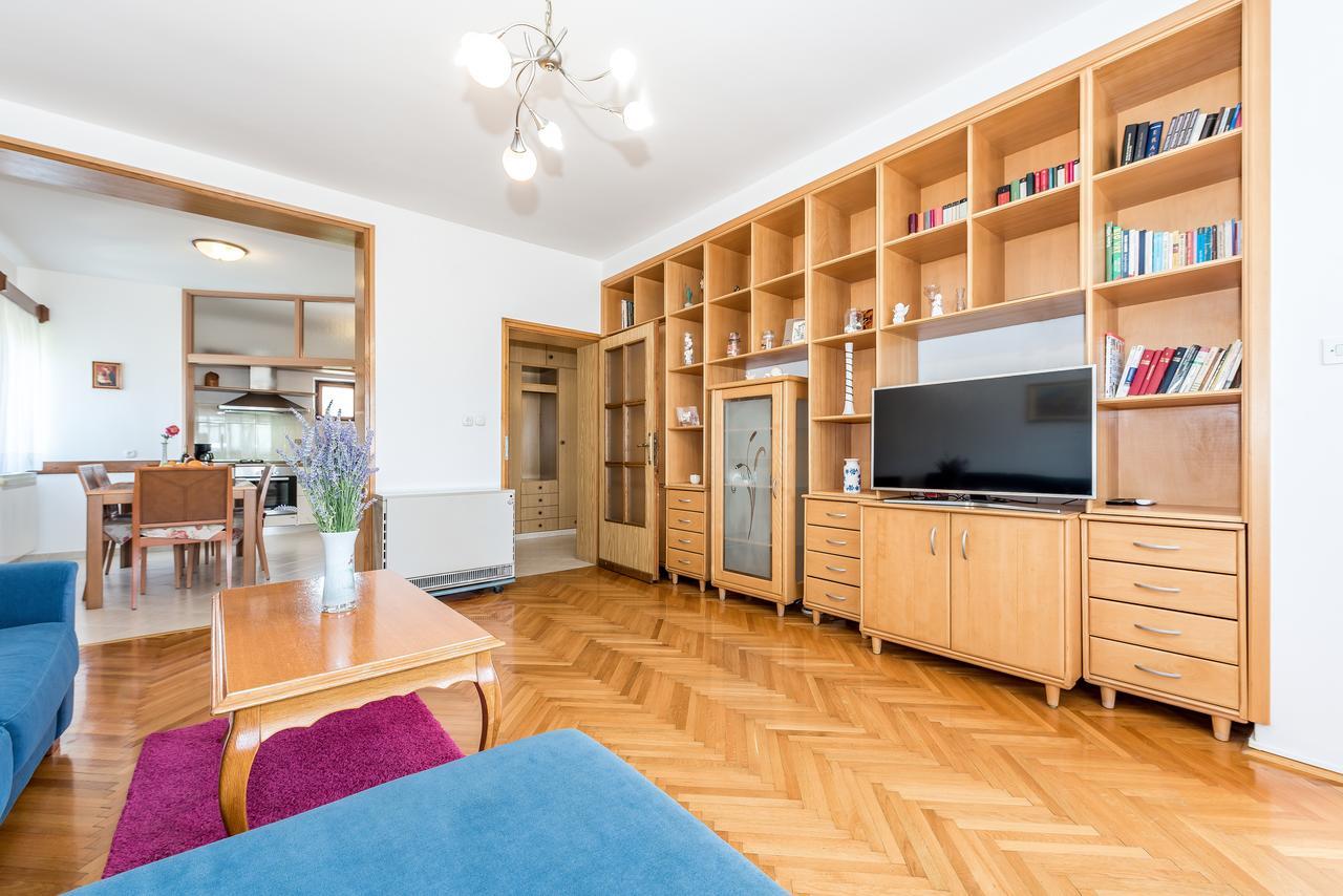 Apartment Promona Drniš Esterno foto