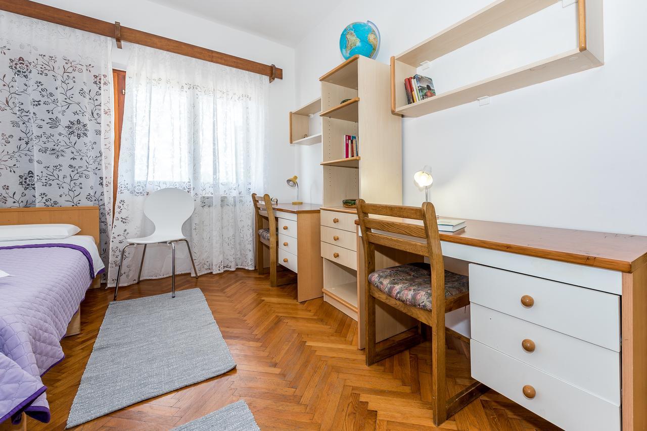 Apartment Promona Drniš Esterno foto