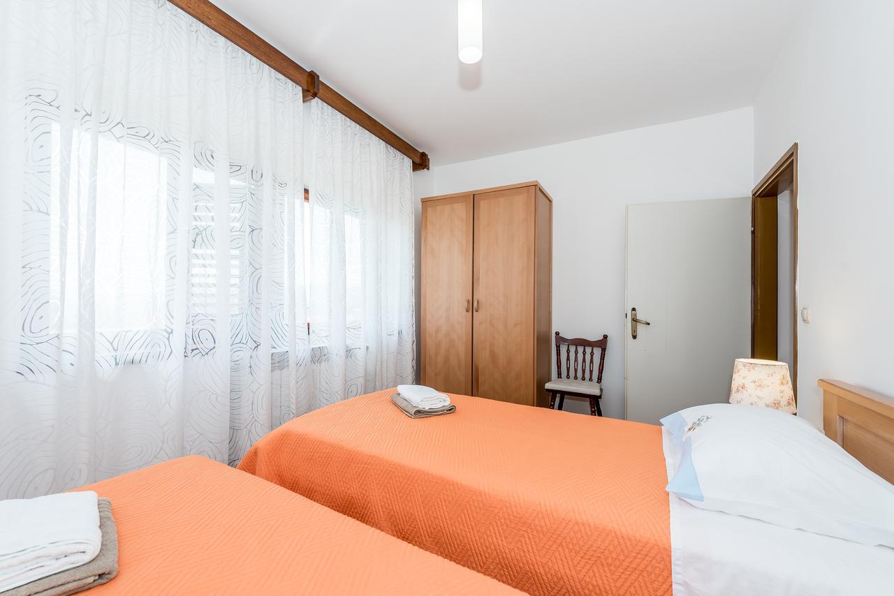 Apartment Promona Drniš Esterno foto