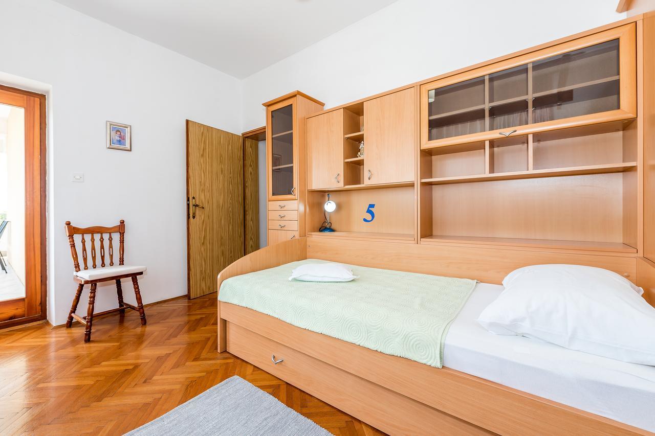 Apartment Promona Drniš Esterno foto
