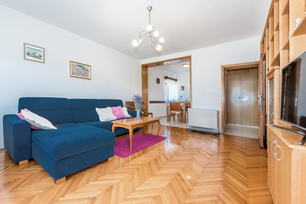 Apartment Promona Drniš Esterno foto